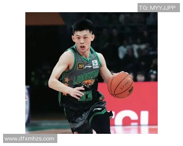 王岚嵚晒照被辽宁队员围摸头调侃自己弱小无助笑称全运会加油嗷